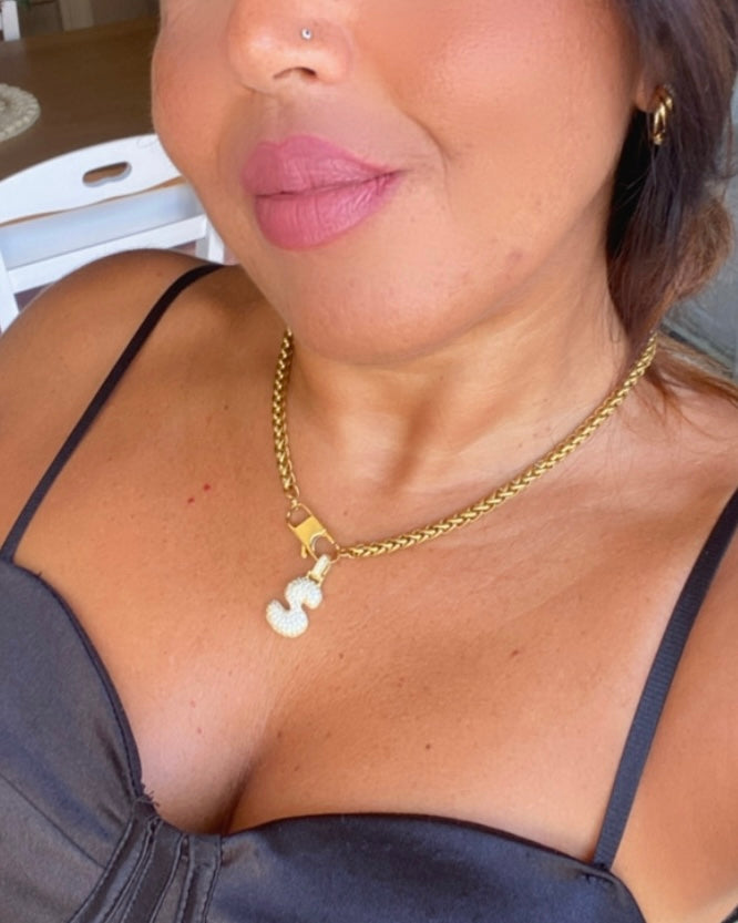 Collana Crystal con iniziale bombata Strass