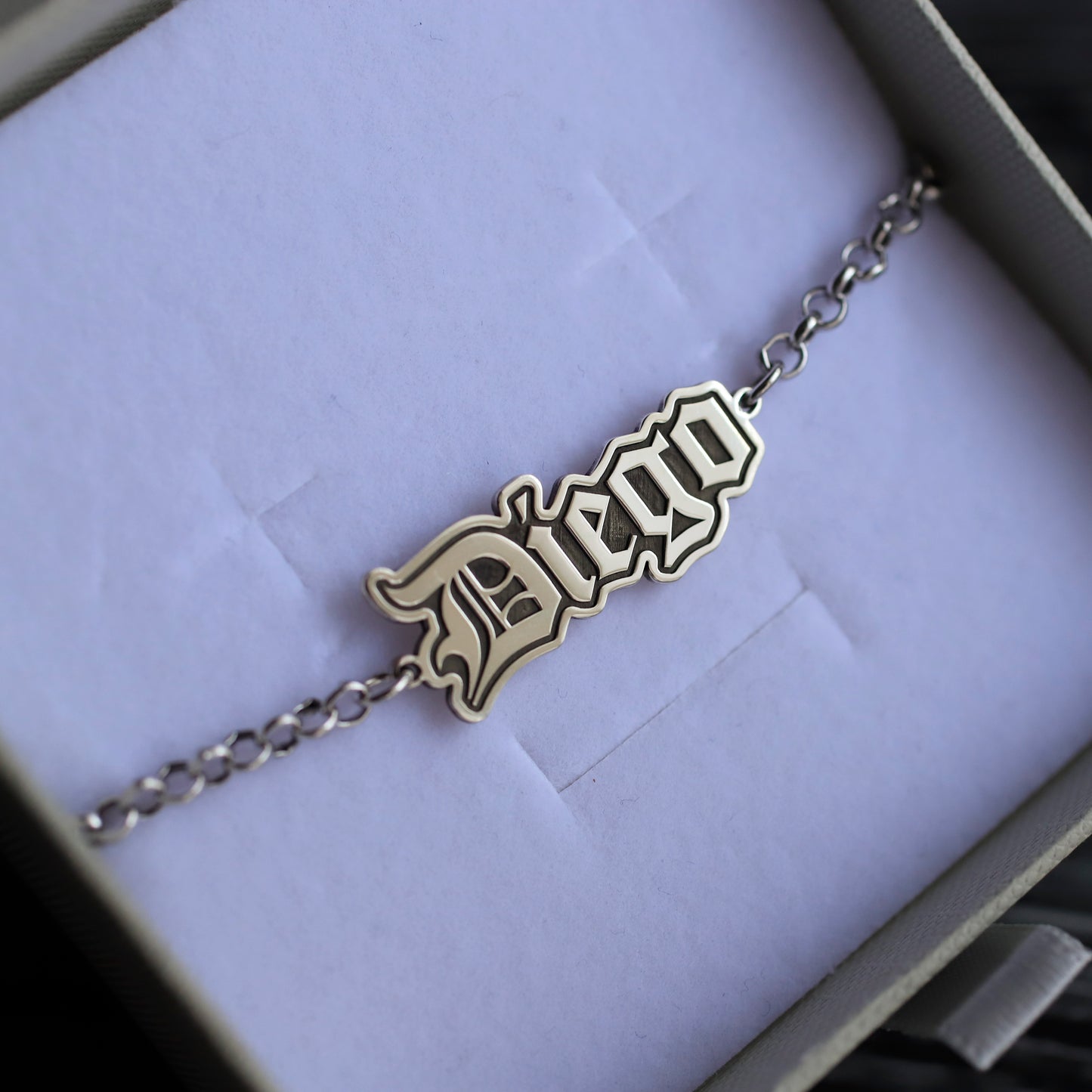 Bracciale nome gotico
