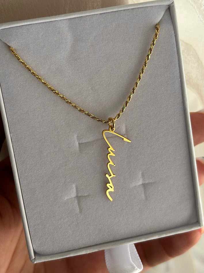 Collana Corda con Nome Verticale