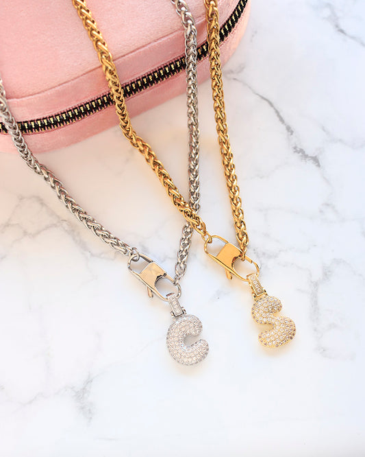 Collana Crystal con iniziale bombata Strass