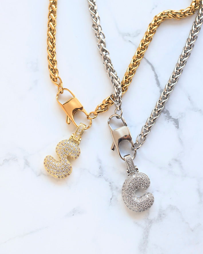 Collana Crystal con iniziale bombata Strass
