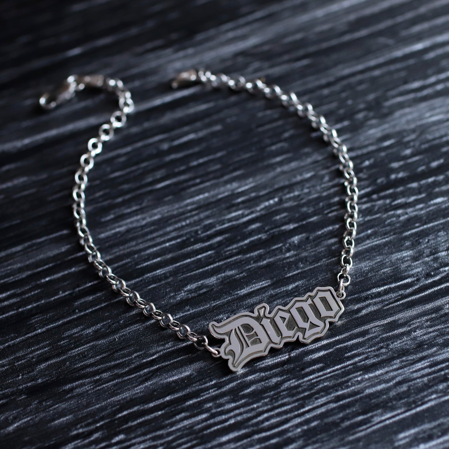 Bracciale nome gotico