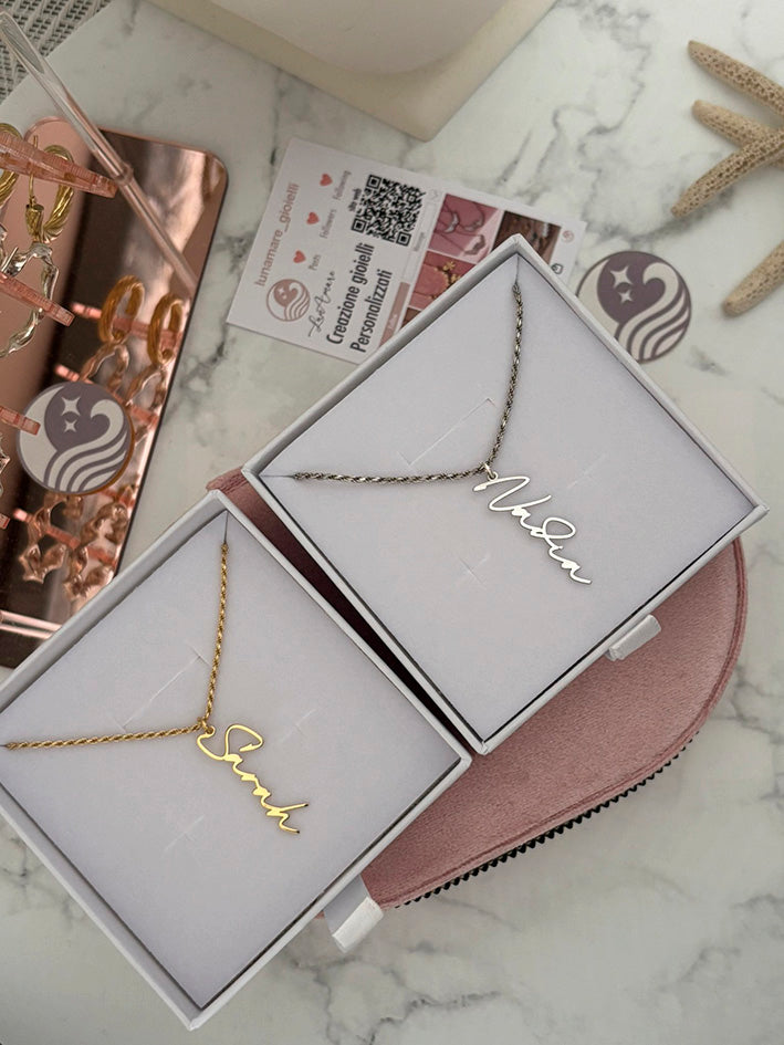 Collana Corda con Nome Verticale